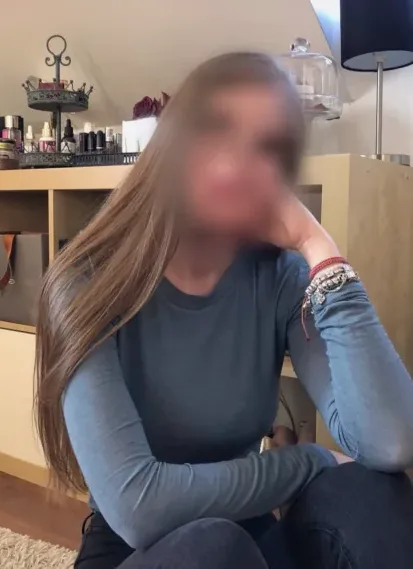Fiona, 36