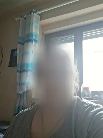 Luisa, 25