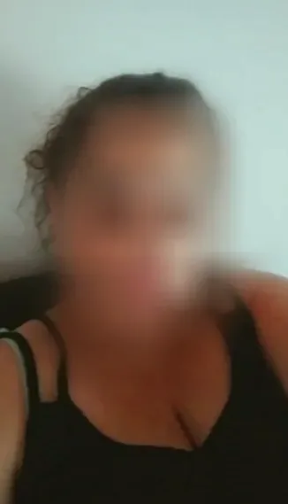 Melanie, 33