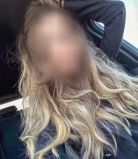 Mira, 33