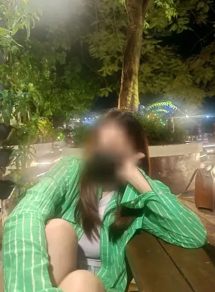 Özlem, 28