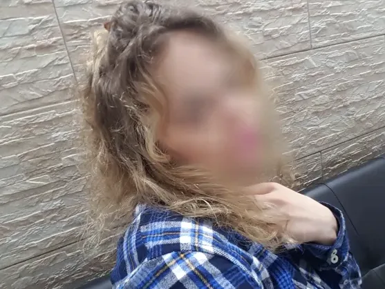 Sophie, 33